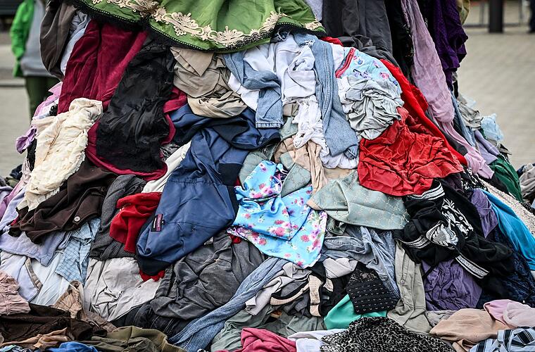 EU verbietet Firmen Vernichtung unverkaufter Kleidung