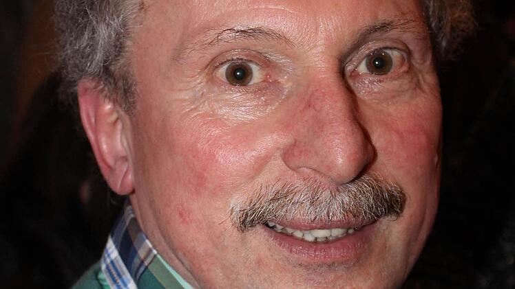 Erich Koch hat das Lustspiel geschrieben.