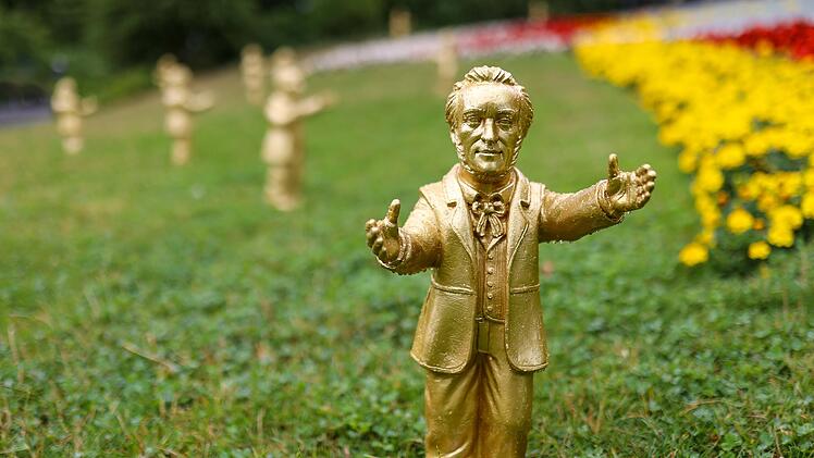 115 Richard-Wagner-Figuren begrüßten die Festspiel-Gäste - nun sind sie gestohlen worden