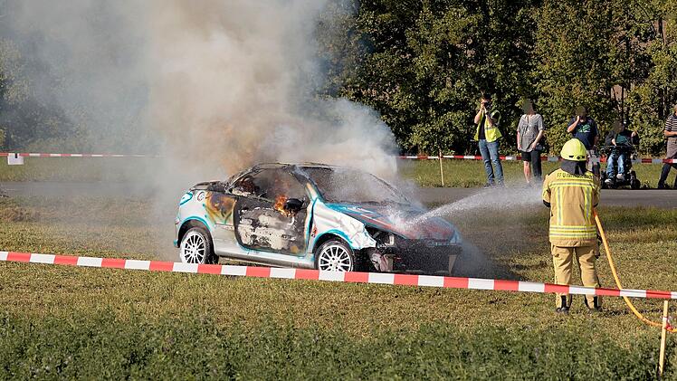 Neustadt Aisch: Feuerwehrmann bei &Uuml;bung schwer verletzt
