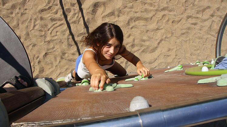 Eindrücke vom Hammelburger Spielplatz am Weiher/ Bleichrasen. Foto: Ralf Ruppert