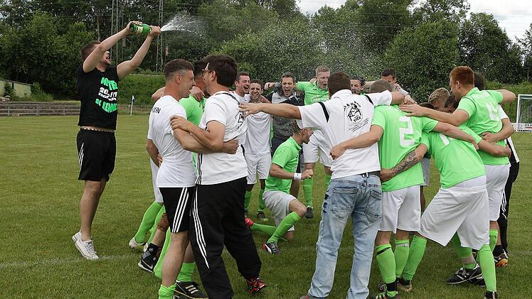Jubel beim Meister und Aufsteiger in die Kreisliga