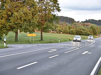 Hitzig diskutiert und gefordert wurde die Einrichtung einer Geschwindigkeitsbegrenzung auf 70 Stundenkilometer bei Unfinden.  Foto: Gerold Snater