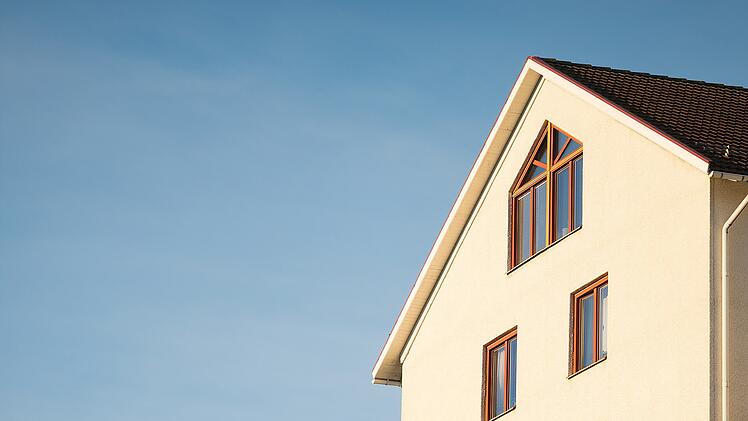 Beim Verkauf von Immobilien fallen oft Steuern an