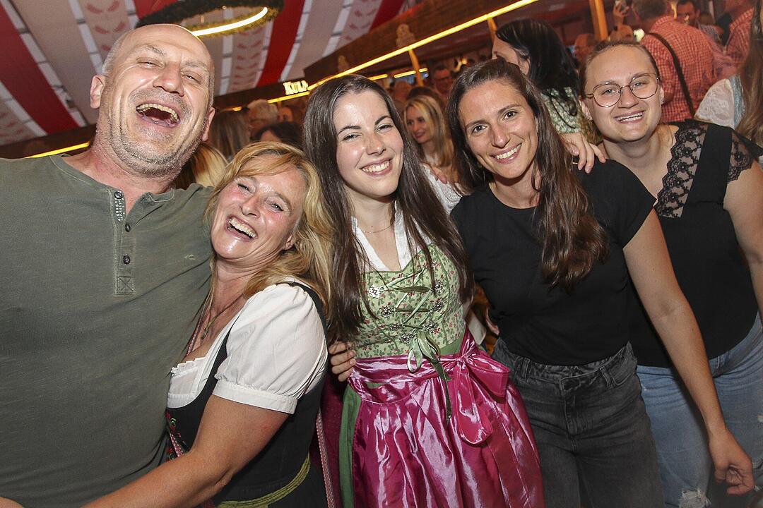 Für Partystimmung sorgten die "Stoapfälzer Spitzbuam"