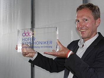 Der Inhaber der Kulmbacher Agentur "designhouse", Wolfgang Judas, hat das neue Markenkonzept für die Hofer Symphoniker erarbeitet. Foto: Jochen Nützel