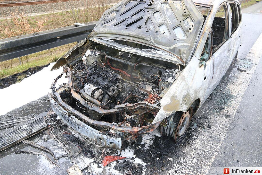 Pkw-Brand auf A70 bei Eltmann