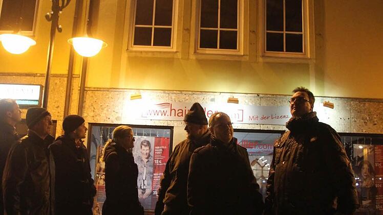 Beim Gedenkrundgang mit anschließender Diskussion in der Feuerwache blieben die Freunde der Plassenburg unter sich. Foto: Sonja Adam