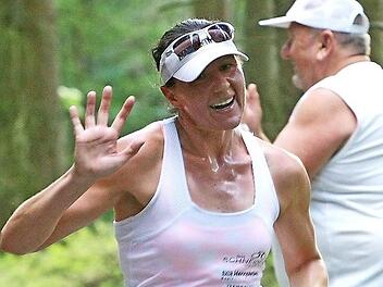 Nadja Lindner (ASV Triathlon Kulmbach) gewann die Frauenkonkurrenz in 32:02 Minuten.  Fotos: Monika Limmer