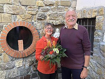 Sie genießen ihre Zweisamkeit – und das seit 50 Jahren: Loretta und Helmut Kraus aus Augsfeld feiern Goldhochzeit.