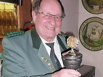 Herbstkönig wurde souverän Ehrenvorsitzender Armin Schülner.