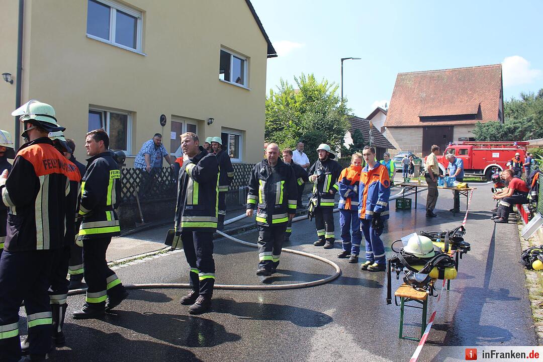 Garage in Burgthann brennt ab