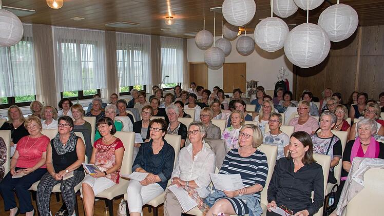 Rund 200 Frauen aus dem ganzen Landkreis besuchten heuer die Jubiläums-Frauen-Lesenächte der Theaterwerkstatt Haßfurt.