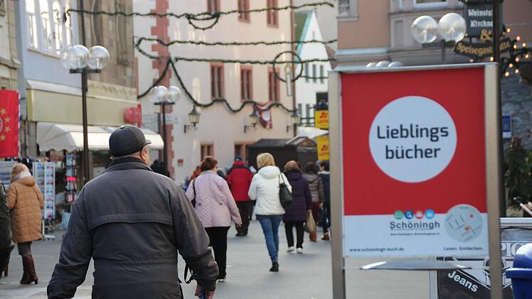 Gutscheine und Bargeldgeschenke sorgen dafür, dass nach Weihnachten in der Innenstadt  Betrieb herrscht. Benedikt Borst