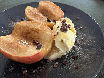 gebackener-apfel-eis.jpg