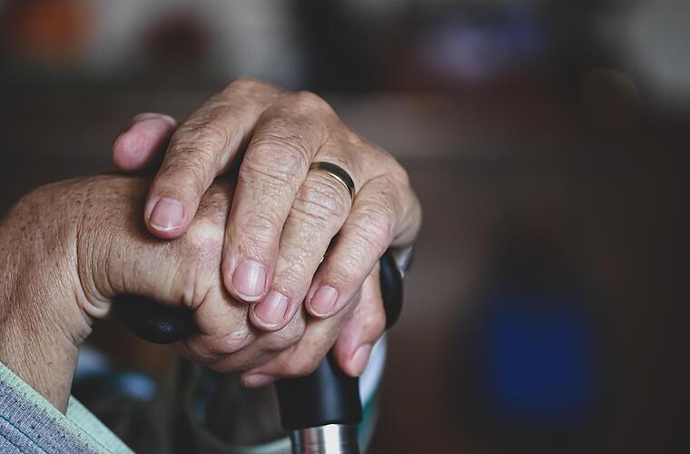 Telefonbetrug in Trunstadt: Seniorin übergibt Zehntausende Euro