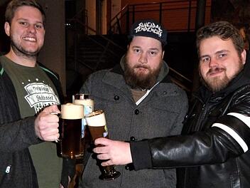 Aus Düsseldorf kommen (von links) Jan Breidenbach (27), Christian Lastowski (29) und Patrick Busch (24), die in Kulmbach die Prüfung zum Braumeister ablegen wollen.  Foto: Werner Reißaus