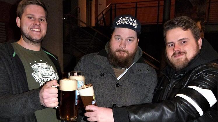 Aus Düsseldorf kommen (von links) Jan Breidenbach (27), Christian Lastowski (29) und Patrick Busch (24), die in Kulmbach die Prüfung zum Braumeister ablegen wollen.  Foto: Werner Reißaus