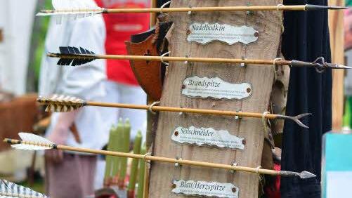 Auch Bogenschießen stand auf dem Programm.