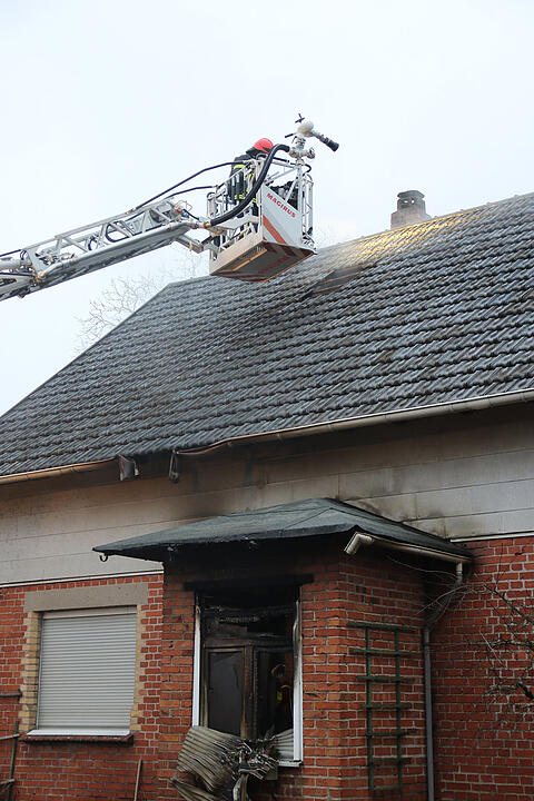 Wohnhausbrand in Coburg: Bewohnerin wurde schwer verletzt – Haus unbewohnbar
