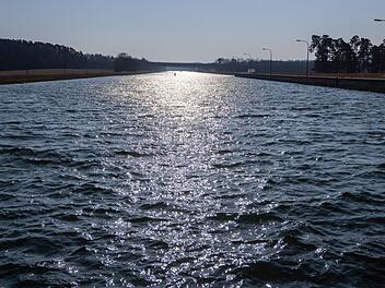 Flucht endet im Main-Donau-Kanal