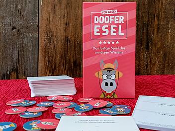 Spiele-Test Doofer Esel - kreatives Party-Wortspiel über nutzloses Wissen