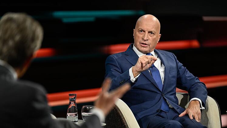 AfD-Politiker R&uuml;diger Lucassen (rechts) sprach mit Markus Lanz &uuml;ber die Wehrpflicht.