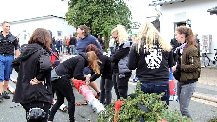 Heßdorfer Kirchweih  Foto: Richard Sänger