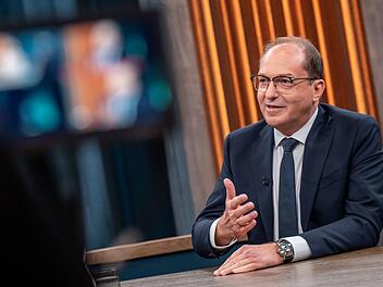 Innenminister Alexander Dobrindt lobte bei Caren Miosga die verschärften Grenzkontrollen.