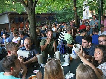 Ballermann oder Biergarten? Wie viele Musikdarbietungen mit Verstärker im Kellerwald genehmigt werden, haben die Stadträte des Forchheimer Hauptausschusses nun limitiert. Foto: Josef Hofbauer/Archiv