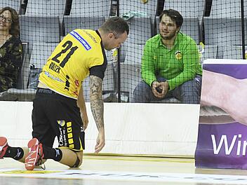 Ein Bild mit Symbolcharakter: Florian Billek ist enttäuscht. Der erhoffte Aufstieg in die 1. Bundesliga wurde in den letzten Wochen verspielt.Hagen Lehmann