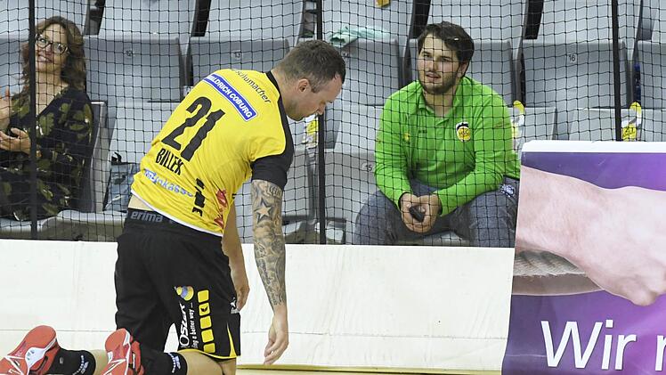 Ein Bild mit Symbolcharakter: Florian Billek ist enttäuscht. Der erhoffte Aufstieg in die 1. Bundesliga wurde in den letzten Wochen verspielt.Hagen Lehmann