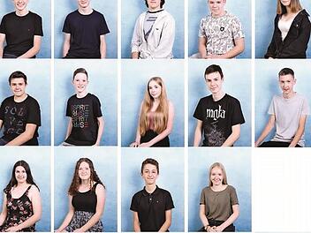 So sehen Einser-Schüler aus: 26 junge Frauen und Männer haben ihre Mittlere Reife mit der Note 1 vor dem Komma geschafft. Das feierten Schüler und Lehrer jetzt mit einer großen Entlassfeier.  Collage: Realschule Coburg II