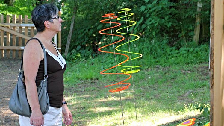 winspiele in neonfarben sin in. Fotos. Helmut Will