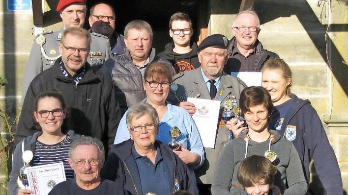 Zahlreiche Sch&uuml;tzen wurden bei der Jahresversammlung der SK Obersdorf geehrt.  Foto: Werner Hauber