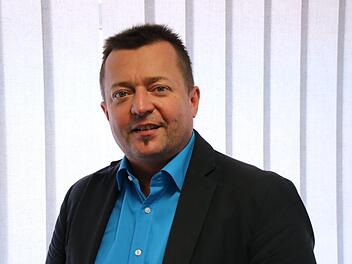 Wolfgang Brühl wurde als Kreisvorsitzender der SPD in seinem Amt bestätigt.  Foto: Klaus Schmitt
