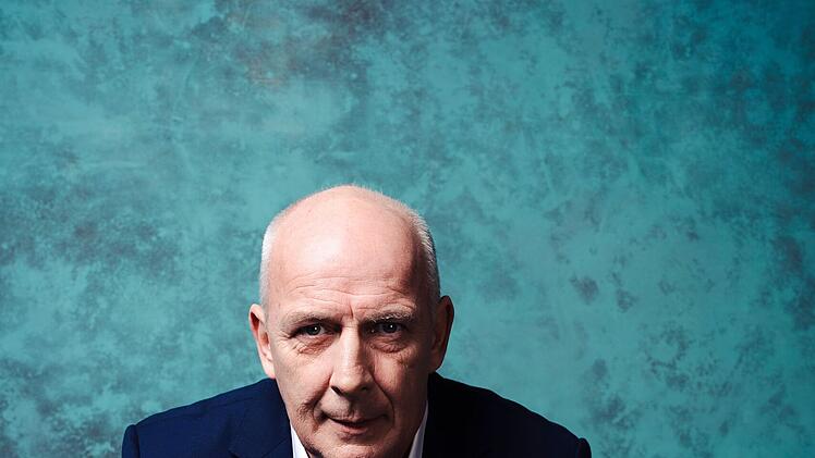 Mario Basler war fr&uuml;her ab und an auch mal zu sp&auml;teren Stunde unterwegs. Fotografierende Fans gab es noch nicht. Doch die Oberen des FC Bayern erfuhren dennoch davon und zogen irgendwann Konsequenzen.