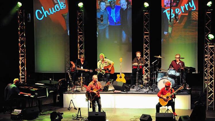 Die Band kehrt in Kulmbach zu ihren Wurzeln zu rück - und spielt Rock'n'Roll unplugged.