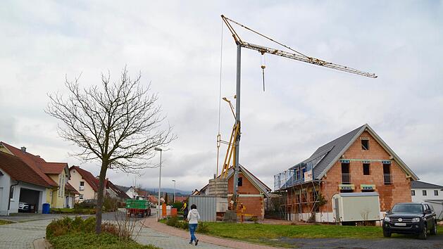Die Erschlie&szlig;ung des Baugebiets "Brennofen" in Wollbach, Richtung Frauenroth, war Thema der B&uuml;rgerversammlung in Burkardroth. Hier sollen 50 neue Baupl&auml;tze entstehen..Kathrin Kupka-Hahn