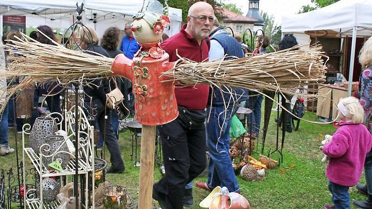 Das Gelände rund um Schloss Weingartsgreuth bot das perfekte Ambiente für die Gartenausstellung. Foto: Evi Seeger
