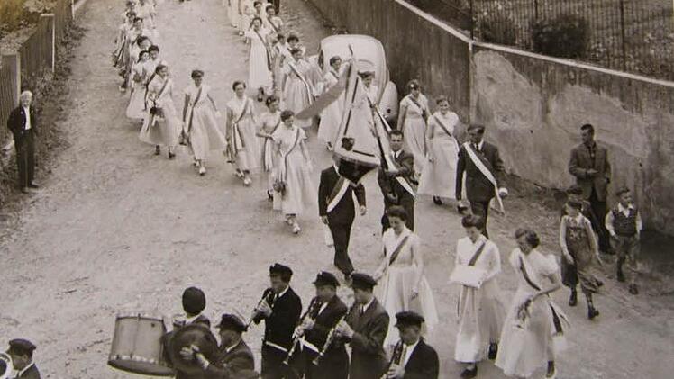 Auch Umzüge wurden begleitet.