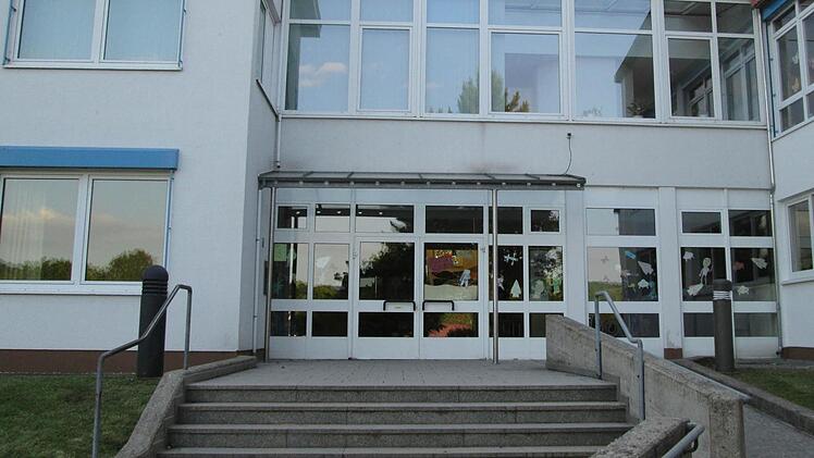 Die Zukunft der Volksschule Schondratal ist ungewiss. Foto: Diana Leitsch