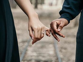 Liebe oder Gewohnheit &ndash; In Langzeitbeziehungen oft schwierig zu beantworten