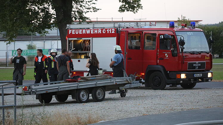 Ipsheim: Brand in Mehrfamilienhaus - drei Verletzte