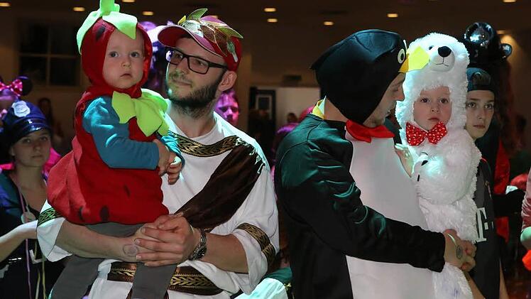 Impressionen vom Kulmbacher Kinderfasching in der Dr.-Stammberger-Halle Foto: Barbara Herbst