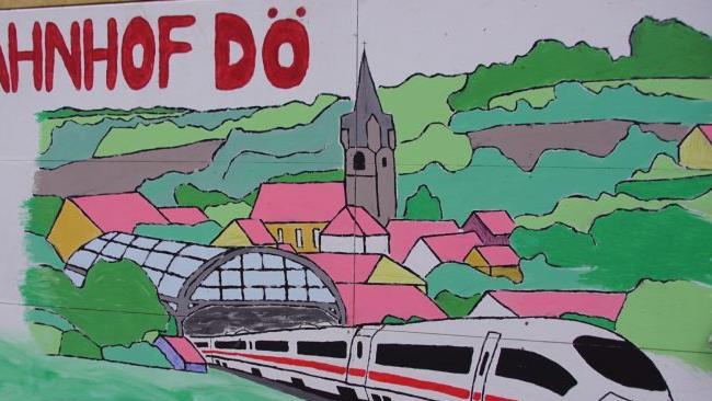 Den Ärger der Ebensfelder mit der Deutschen Bahn trieb die Döringstadter Jugend auf die Spitze mit einem Schreckensszenario.