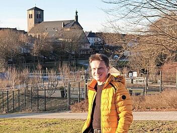 Frank Jakob bewirbt sich in Teuschnitz um den Bürgermeistersessel.  Foto: Veronika Schadeck