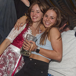 Beste Stimmung beim zweitgrößten Volksfest Bayerns