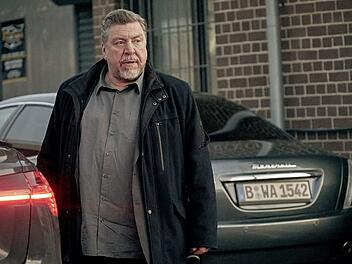 Fredo Schulz (Armin Rohde) ist krank - aber er l&auml;sst sich davon nicht unterkriegen.