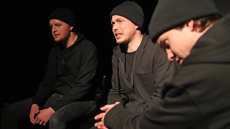 Szene aus "Jihad Baby" in der Coburger Reithalle Foto: Henning Rosenbusch